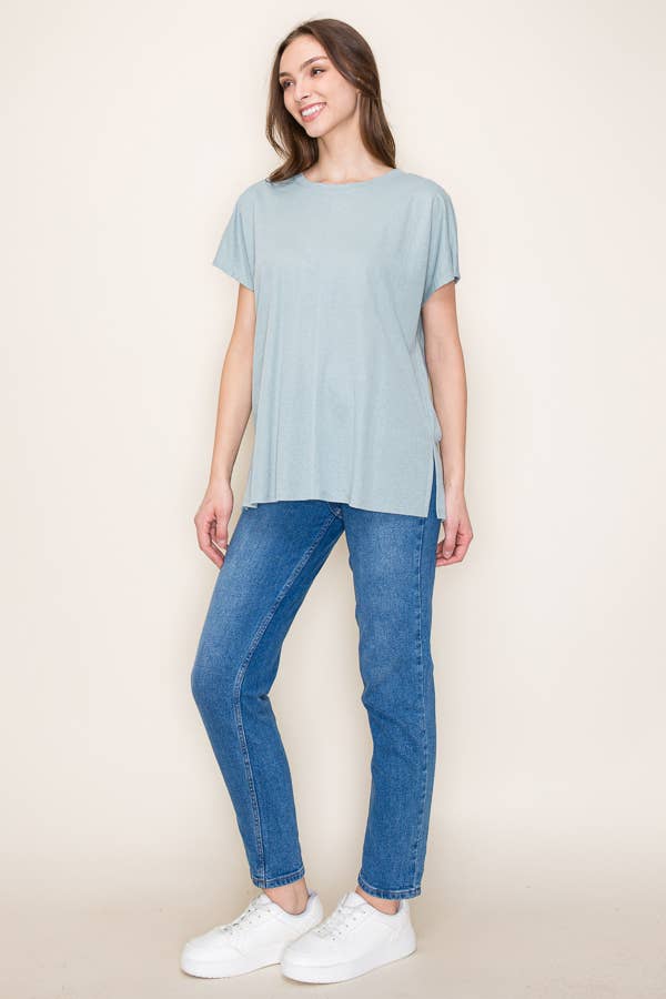 ROUND NECK S/S GABI TOP WITH MIDDLE STITCHING